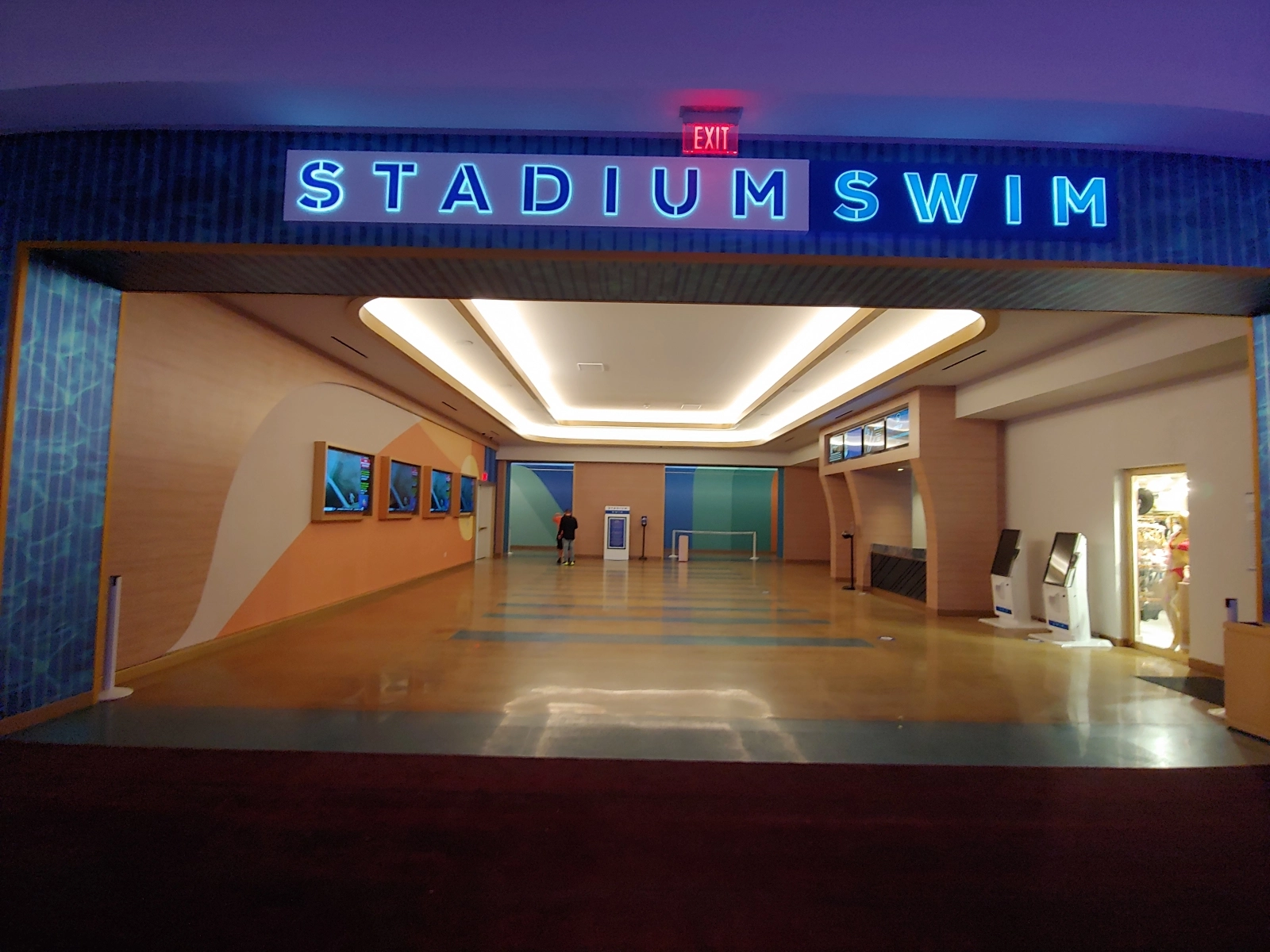 Stadium-Swim-Walkway-20201028