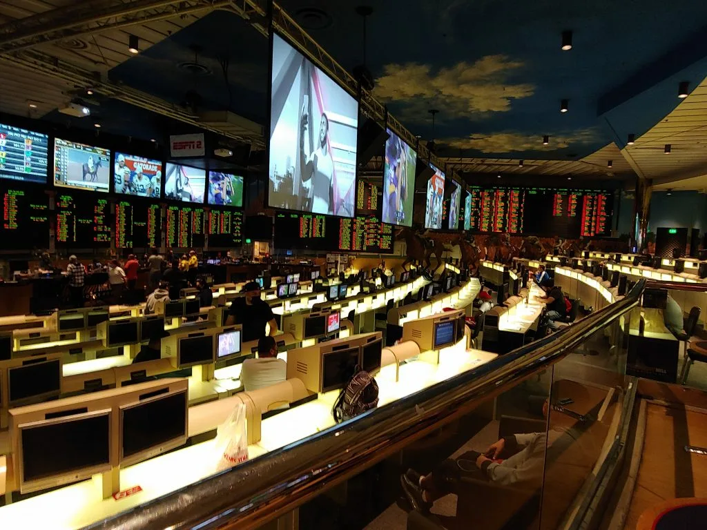 Caesars Sports sportsbook at Horseshoe (Bally's) Casino