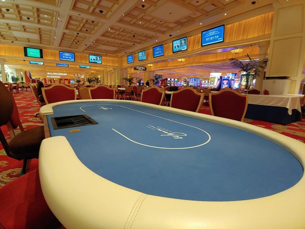 Wynn Poker room at Encore