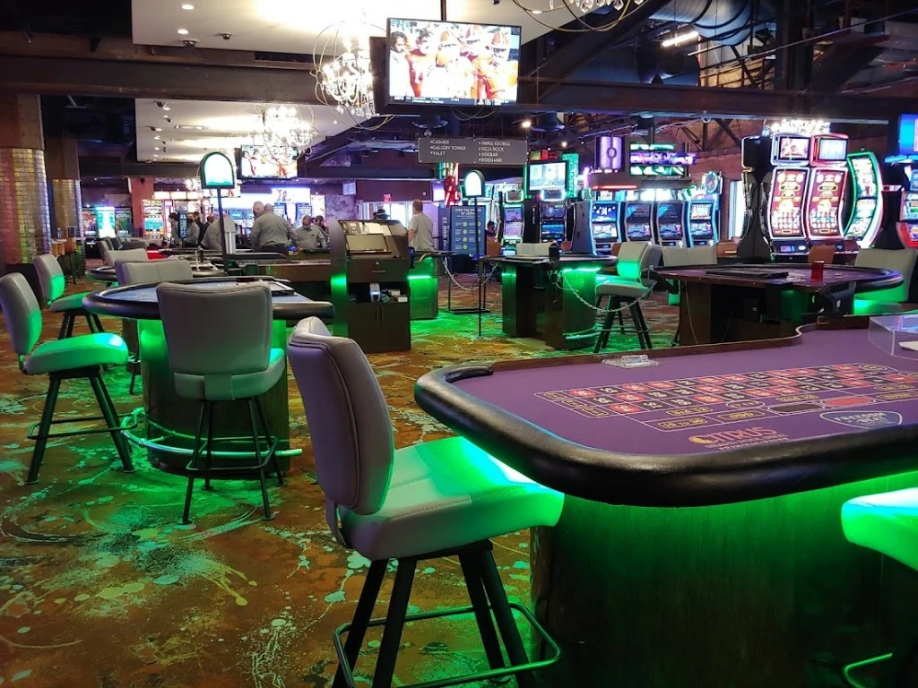downtowngrandpit | Bet-NV.com Table games at Downtown Grand