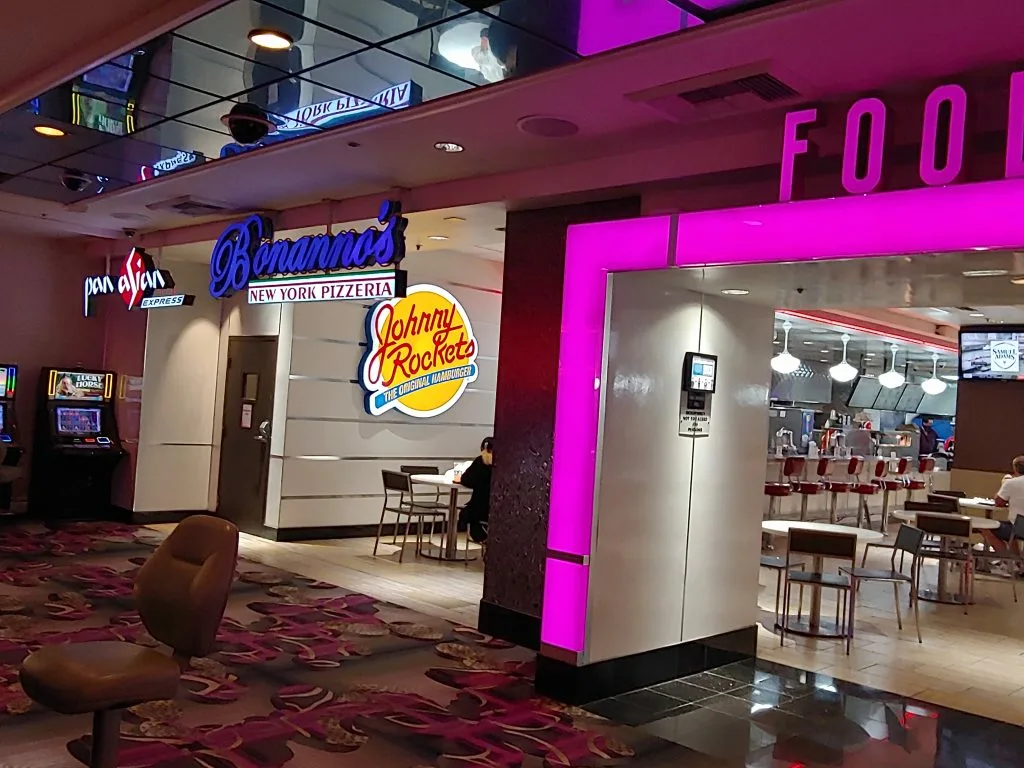 Food court at Flamingo