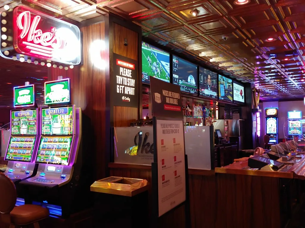 Ike's Bar at El Cortez Hotel & Casino