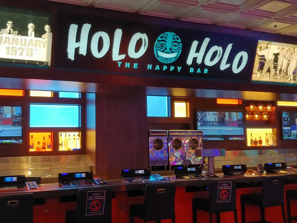 Bar at California Casino