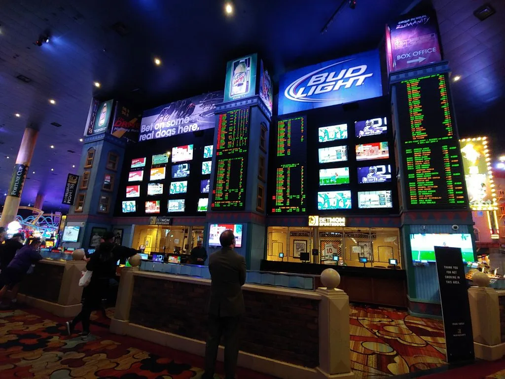 Race and Sportsbook at New York-New York